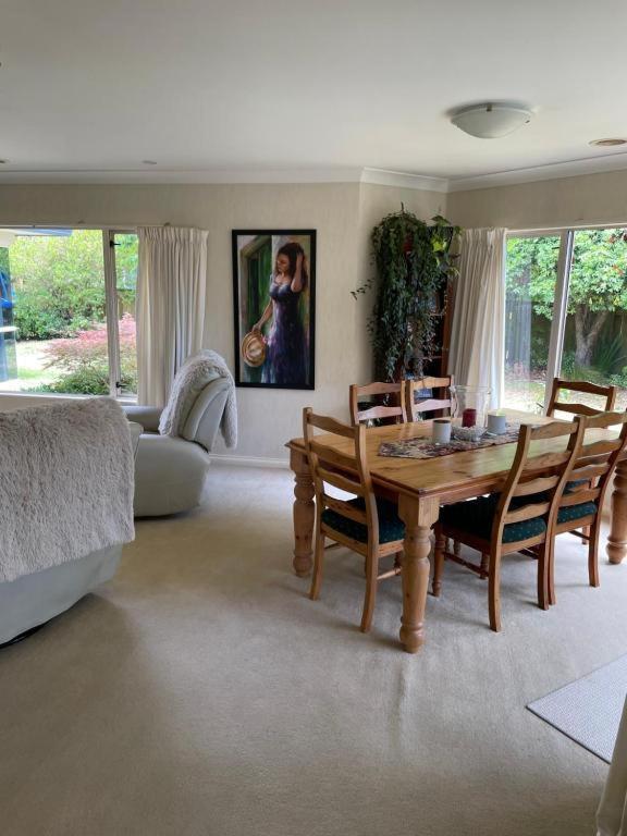 Spacious Home Paraparaumu Exterior photo